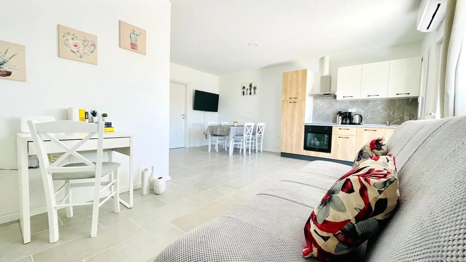 New Apartments Miya - Peroj Beach
